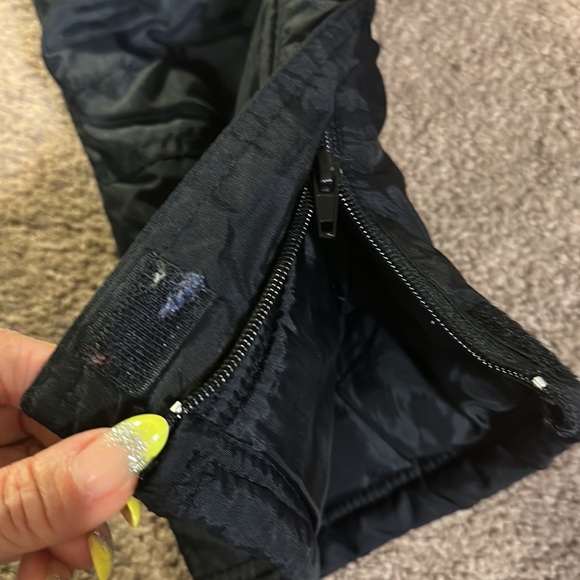 Kids ski / snowboard pants. - Picture 6 of 8